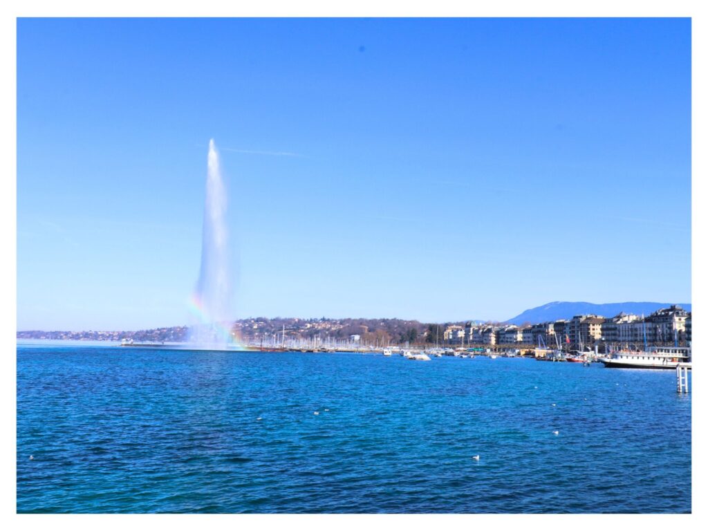 ジュネーブのレマン湖と大噴水の写真